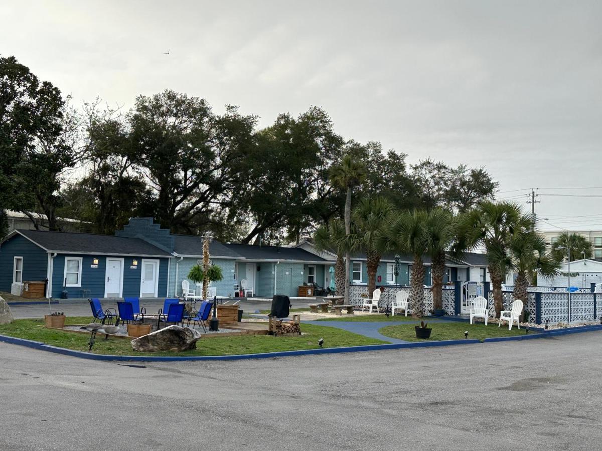 Gulf Coast Inn Gulf Breeze Exterior photo